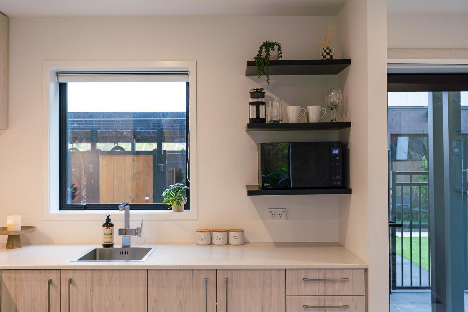 Modern 2 Bedroom Townhouse In Cbd With Parking! Sleeps 5 Christchurch Exterior foto