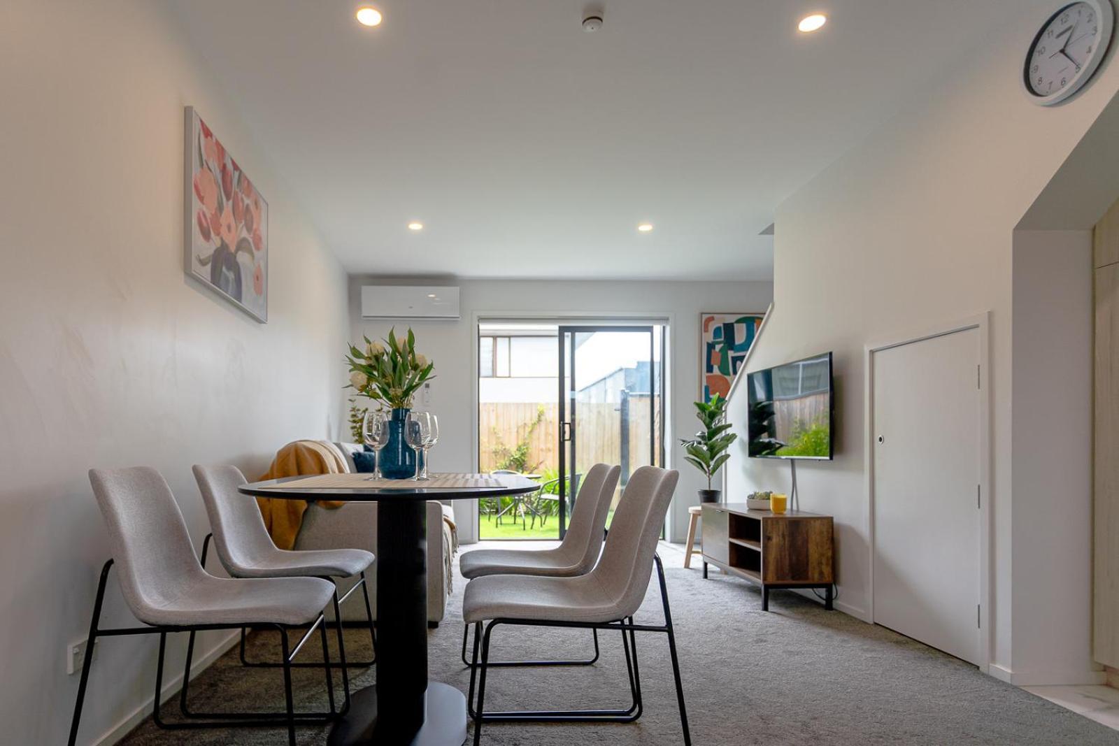 Modern 2 Bedroom Townhouse In Cbd With Parking! Sleeps 5 Christchurch Exterior foto